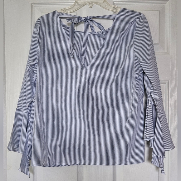 IZ Byer Tie Back Neckline, 3/4 Bell Sleeves Striped Blouse Women L - Picture 2 of 4